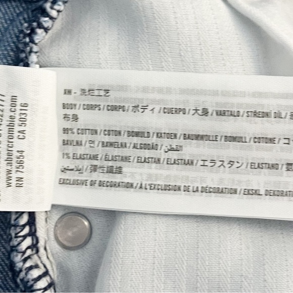 Abercrombie & Fitch The '90s Straight Ultra High Rise Distressed Jeans - Picture 11 of 11